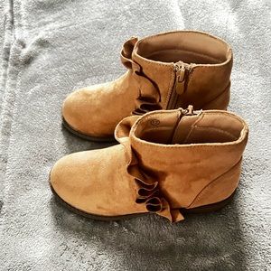 New Brown boots for toddler girls!!